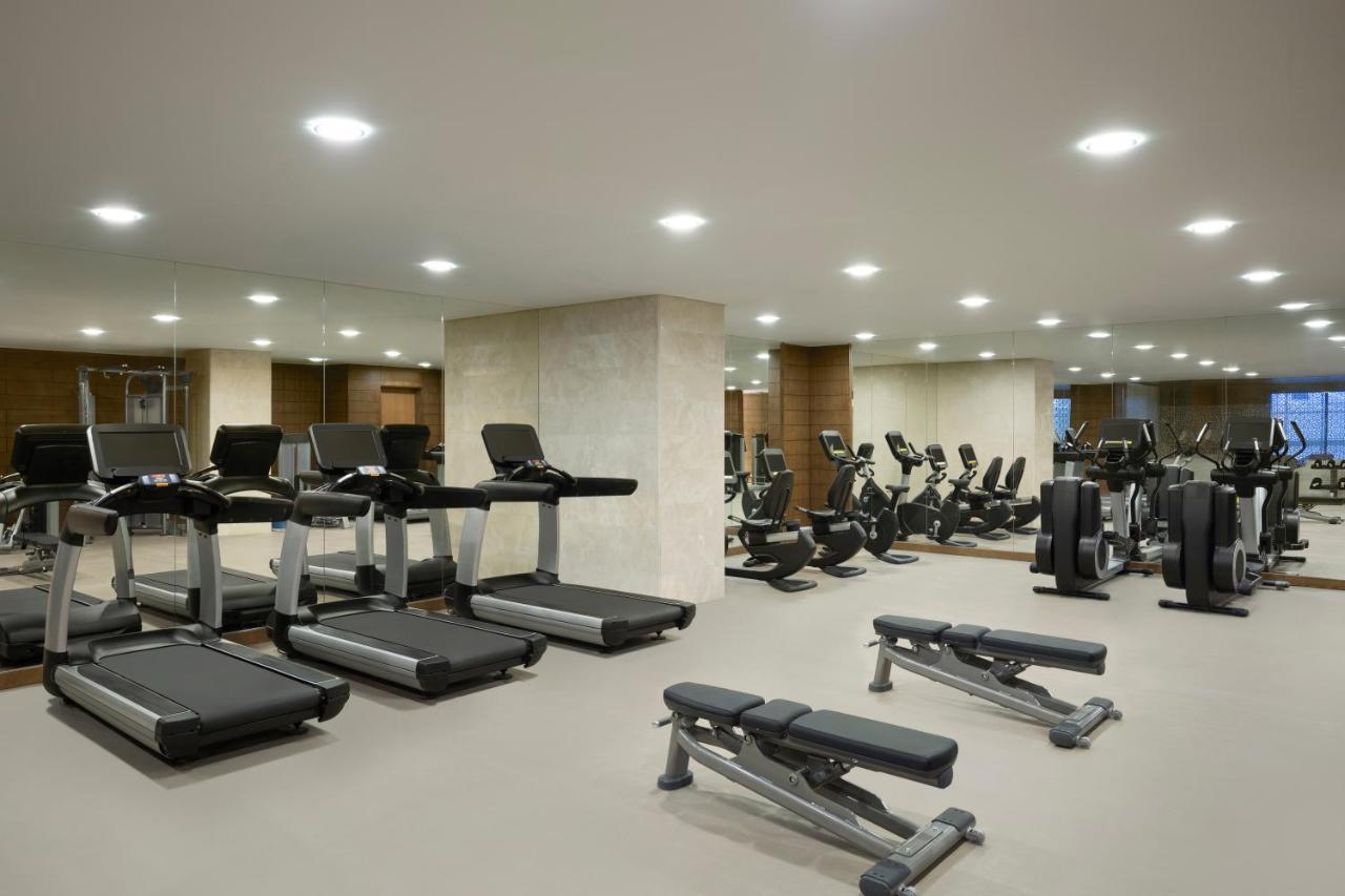 Grand Hyatt Al Khobar Hotel And Residences Eksteriør bilde The gym at the hotel